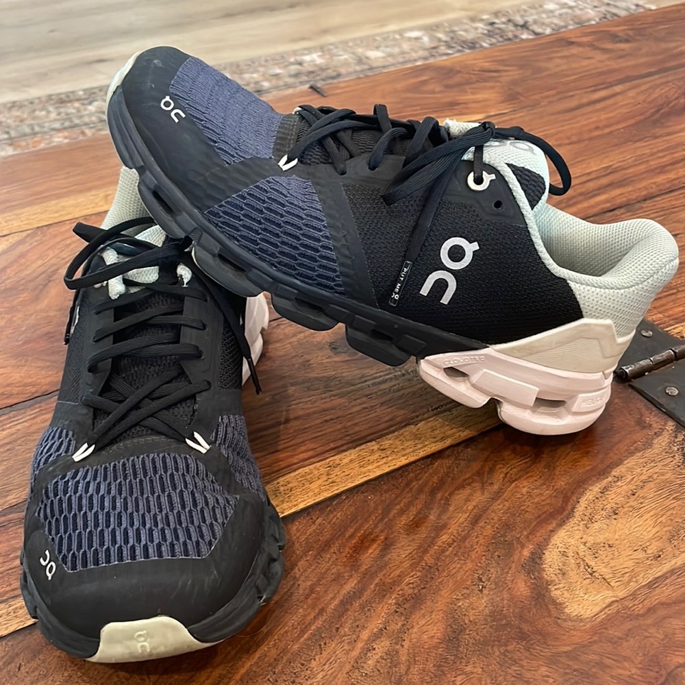 ON Running Cloudflyer Women’s Size 8